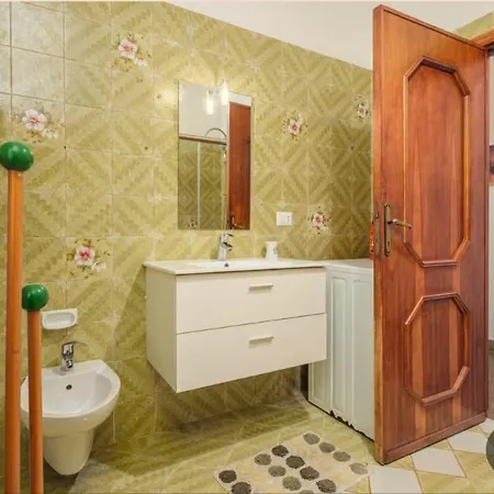 Casa Rosmarino 3* סאן תאודורו